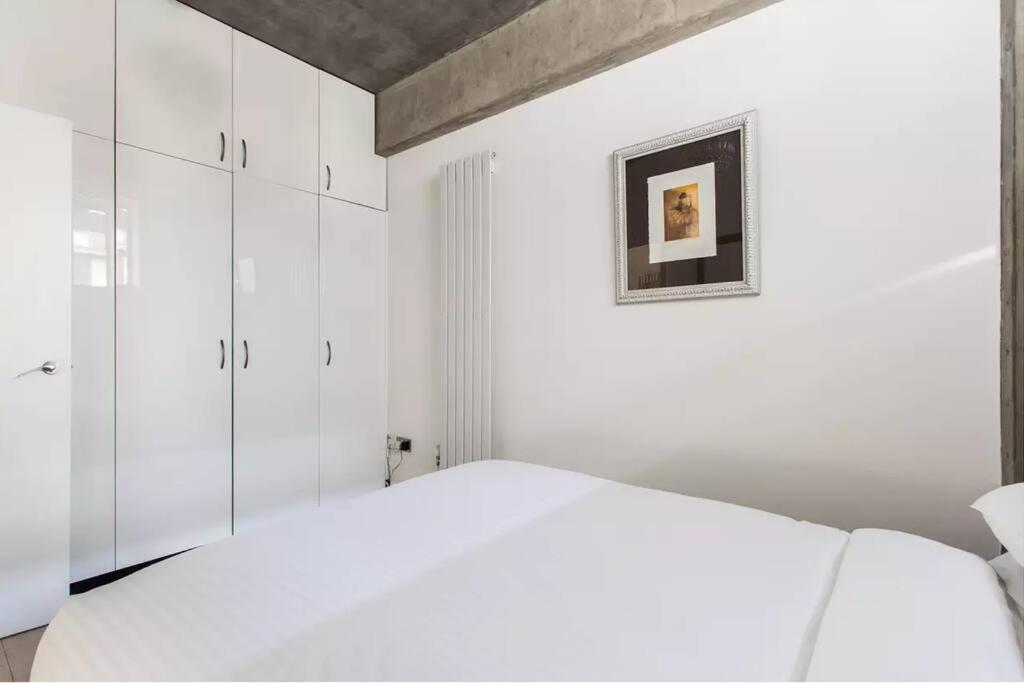 Canal-Side Apartment In Shoreditch Londres Extérieur photo