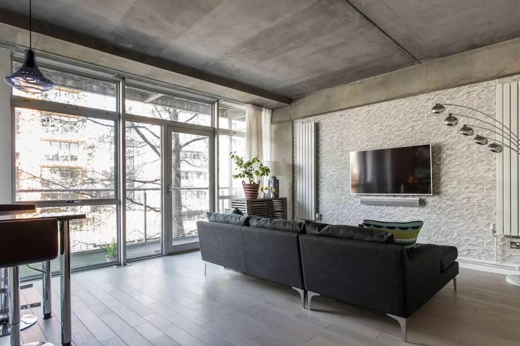 Canal-Side Apartment In Shoreditch Londres Extérieur photo