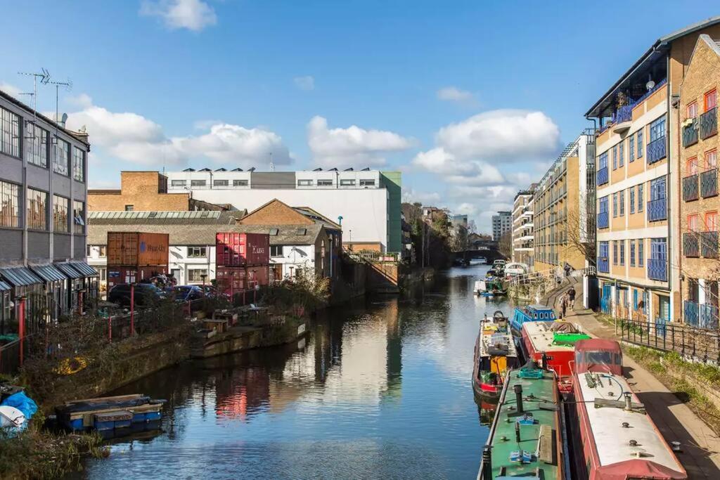 Canal-Side Apartment In Shoreditch Londres Extérieur photo
